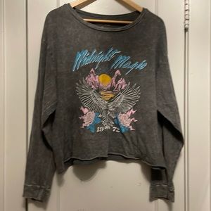 XXL crop long sleeved shirt